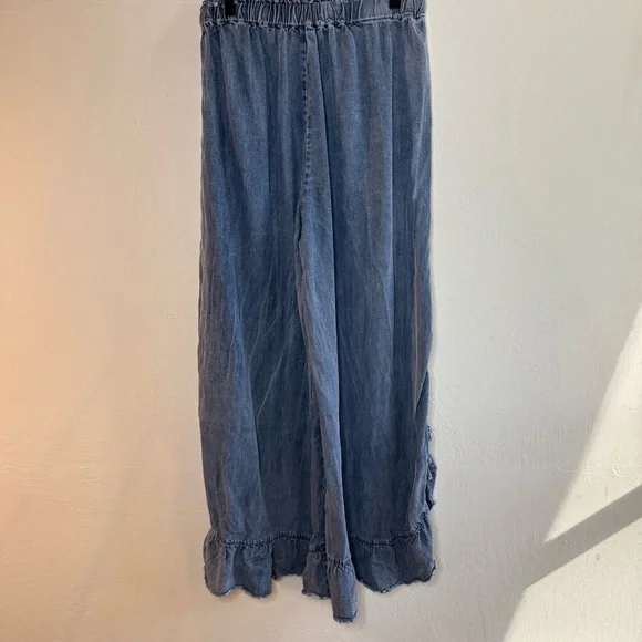 Easel Blue Washed Denim Ruffle Chambray Relaxed Fit Pants Size Medium - Picture 6 of 10
